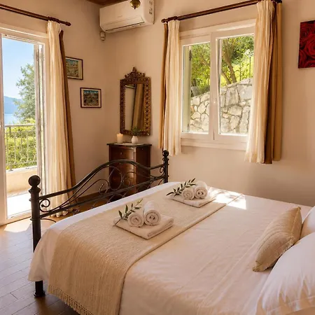 Villa 'villa Elissavet' - Kalami Bay - Family Pool House Gimari